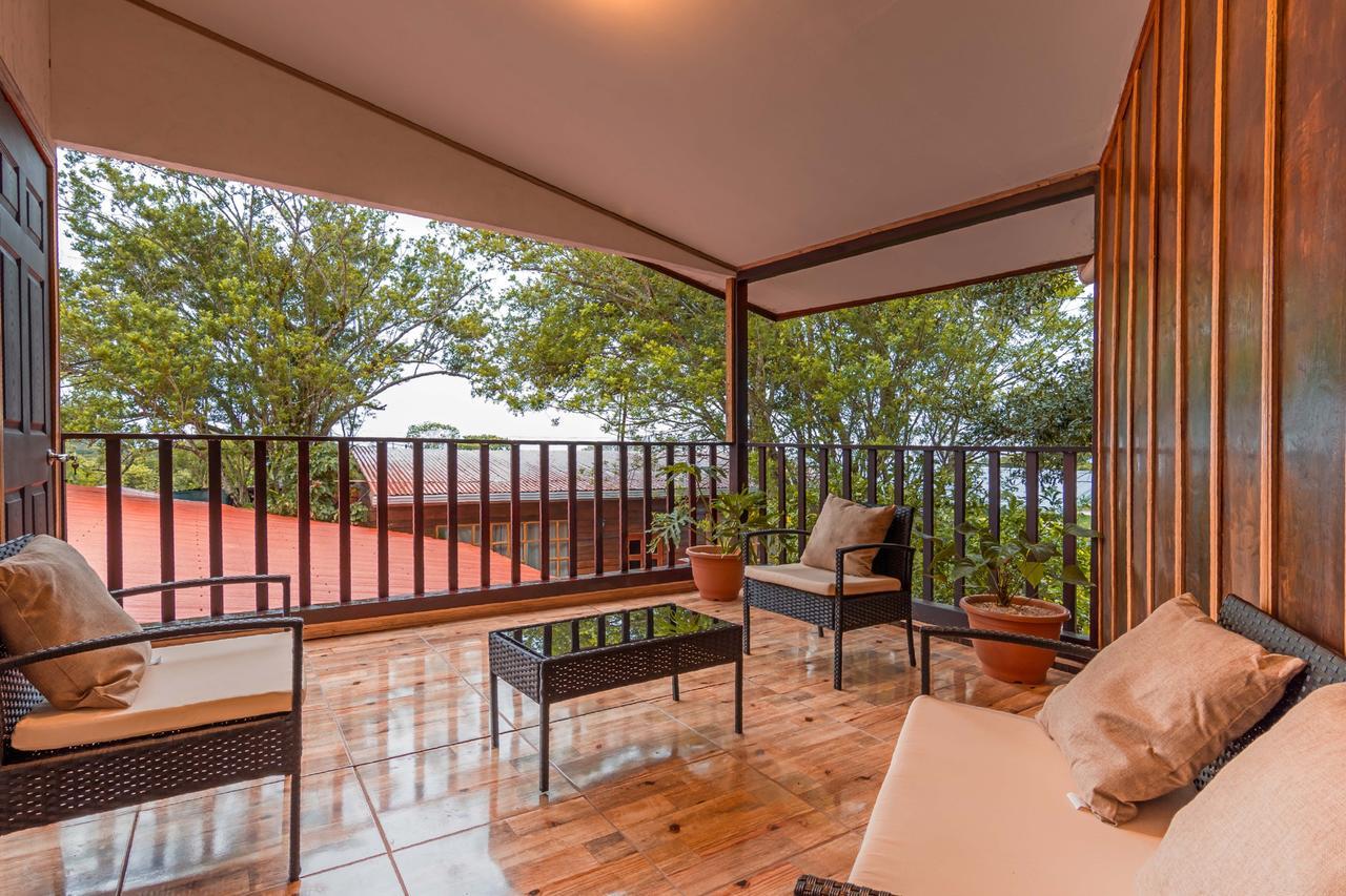 Monte Fresco Hostel Boutique Puntarenas Exterior photo