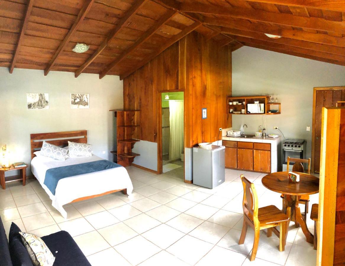Monte Fresco Hostel Boutique Puntarenas Exterior photo